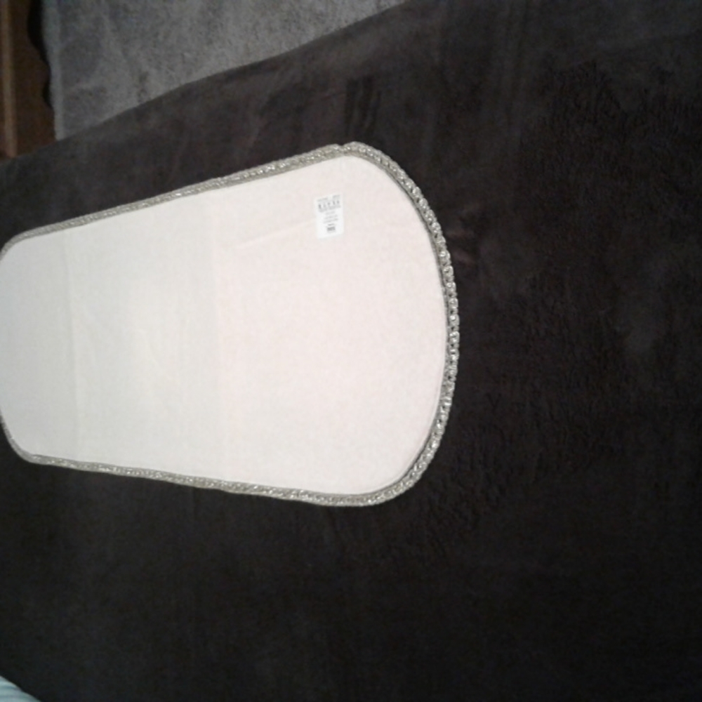 Table Runner - Picture 2 of 5